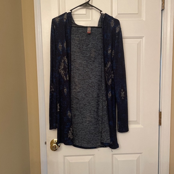 Cardigan - Picture 1 of 3